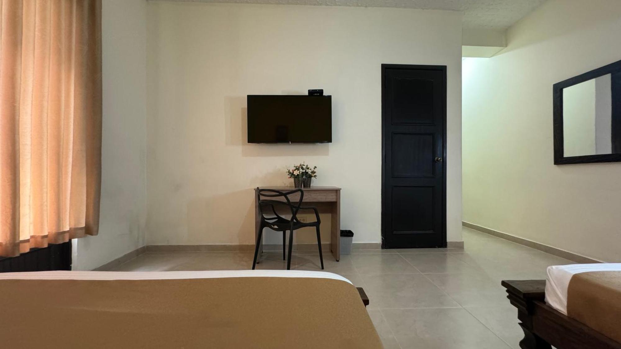 Hotel Cataluna - Soluciones Hoteleras Pereira Exterior photo